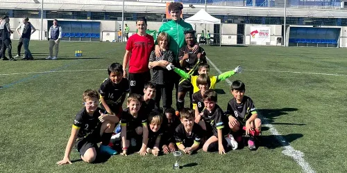 Benjamín 2015 - Campeón: Landetxa K.T.C.D.